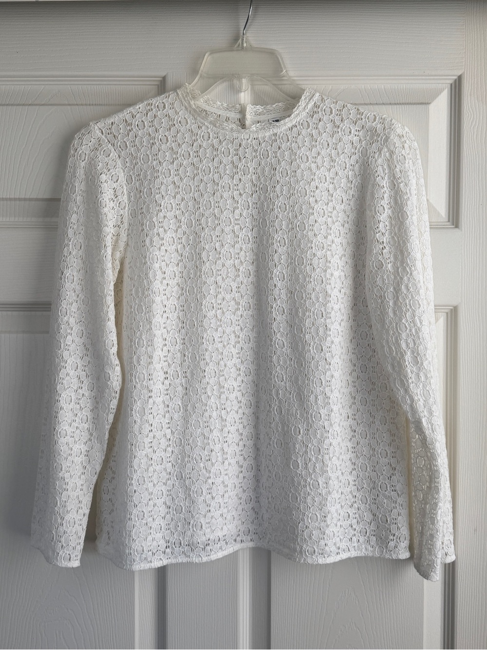 Uniqlo White Lace Long-Sleeve Blouse